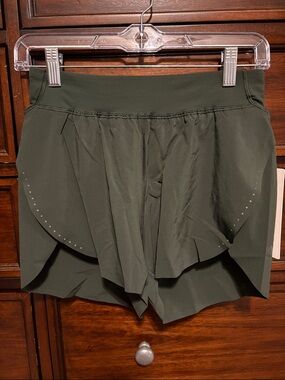 Lululemon Fast and Free HR Split Short 3”